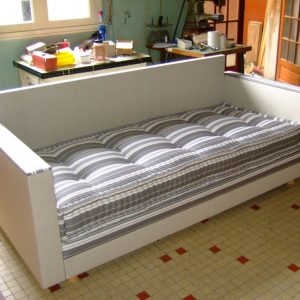 image d'un canapé lit de fabrication française par l'entreprise literie toullec