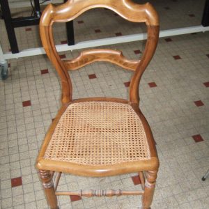 rafraichissement du cannage de chaise par la literie toullec